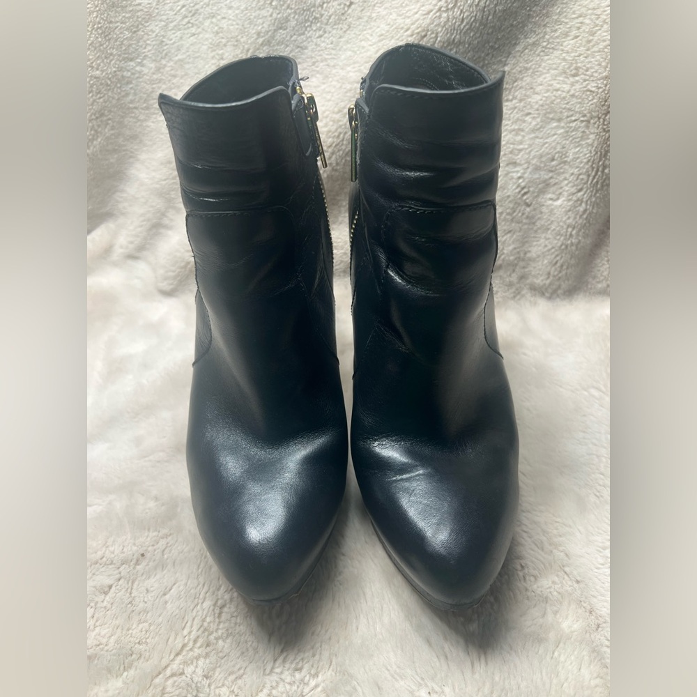 Michael Kors Wyatt leather platform ankle booties size 8 - Picture 2 of 10
